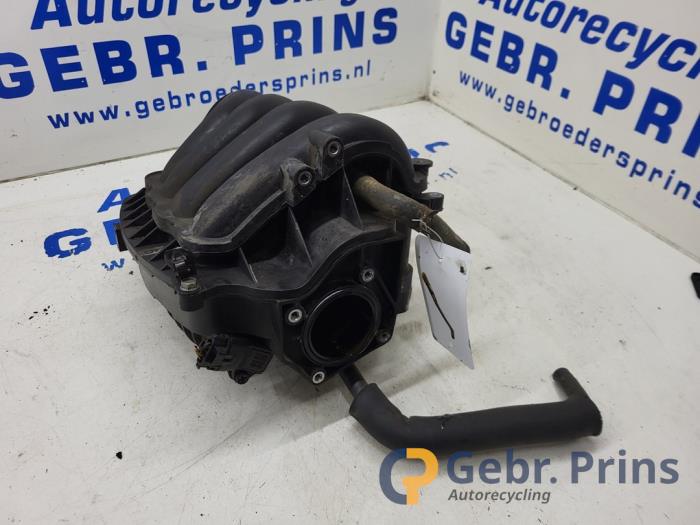 Begagnade Insugsrör Kia Rio III (UB) 1.4 CVVT 16V Pris € 100,00 Marginaltabell erbjuds av Autorec. Gebr. Prins b.v.