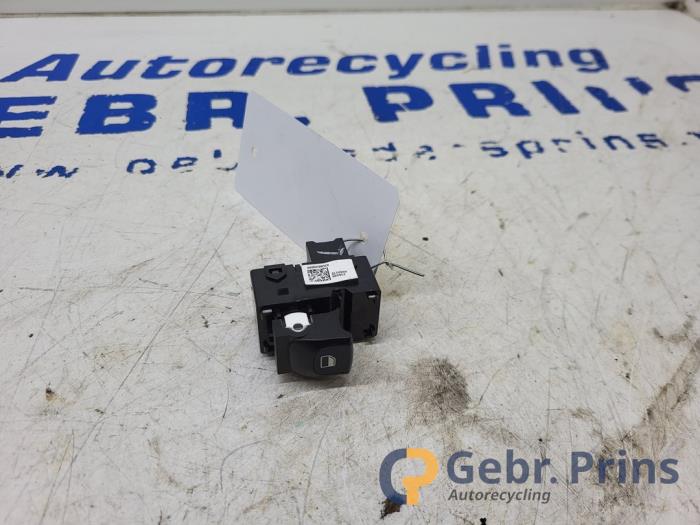 Usados Interruptor de ventanilla eléctrica Kia Picanto (JA) 1.0 DPi 12V Precio € 10,00 Norma de margen ofrecido por Autorec. Gebr. Prins b.v.