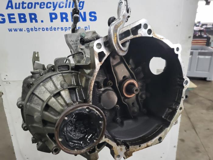 Gearbox from a Audi A3 (8P1) 2.0 16V FSI 2003