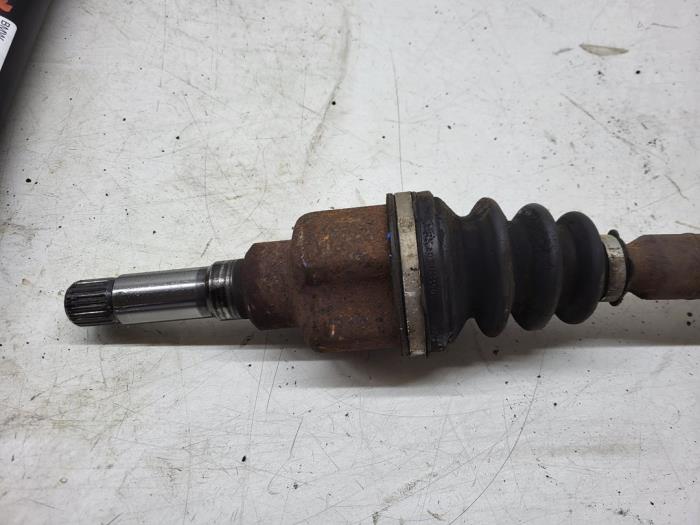 Front drive shaft, right from a Citroën C3 (FC/FL/FT) 1.1 2008