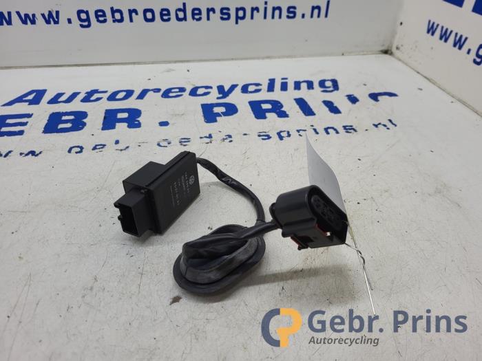 Usagé Module pompe carburant Audi A3 (8P1) 2.0 16V FSI Prix € 30,00 Règlement à la marge proposé par Autorec. Gebr. Prins b.v.