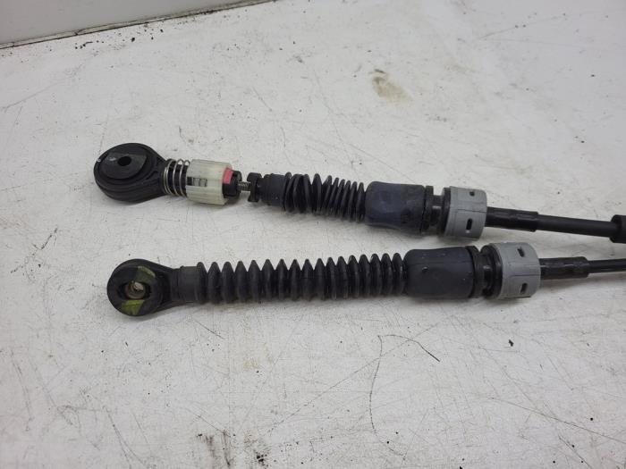 Gearbox shift cable from a Kia Picanto (JA) 1.0 DPi 12V 2023