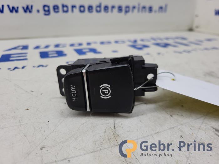 Gebrauchte Handbremse Schalter BMW X4 (G02) M40i 3.0 TwinPower Turbo 24V Preis € 30,00 Margenregelung angeboten von Autorec. Gebr. Prins b.v.