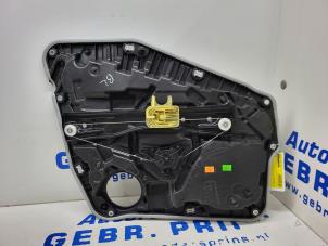 Usagé Lève vitre électrique arrière gauche BMW X4 (G02) M40i 3.0 TwinPower Turbo 24V Prix € 40,00 Règlement à la marge proposé par Autorec. Gebr. Prins b.v.
