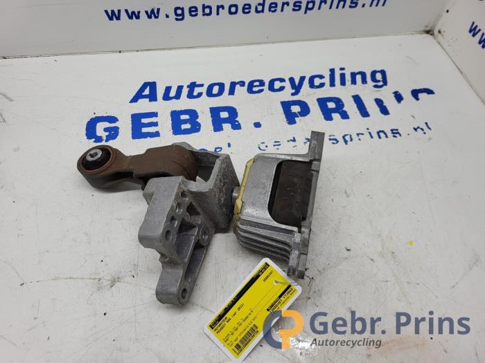Used Engine mount Peugeot 508 SW (8E/8U) 2.0 HDiF 16V Price € 35,00 Margin scheme offered by Autorec. Gebr. Prins b.v.