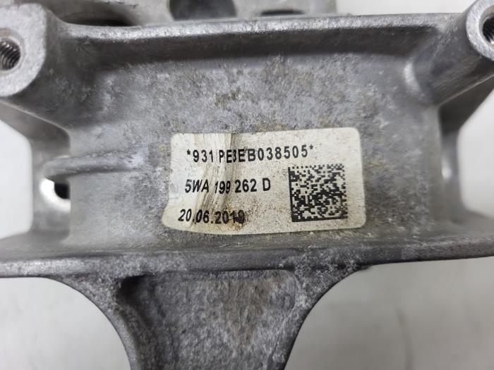 Engine mount from a Volkswagen Golf VII Variant (AUVV) 1.5 TSI Evo BMT 16V 2019