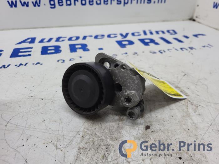 Usados Rodillo tensor correa múltiple Volkswagen Golf VII Variant (AUVV) 1.5 TSI Evo BMT 16V Precio € 30,00 Norma de margen ofrecido por Autorec. Gebr. Prins b.v.