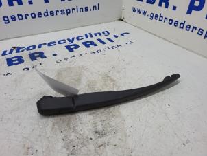 Used Rear wiper arm Opel Meriva 1.6 16V Price € 10,00 Margin scheme offered by Autorec. Gebr. Prins b.v.