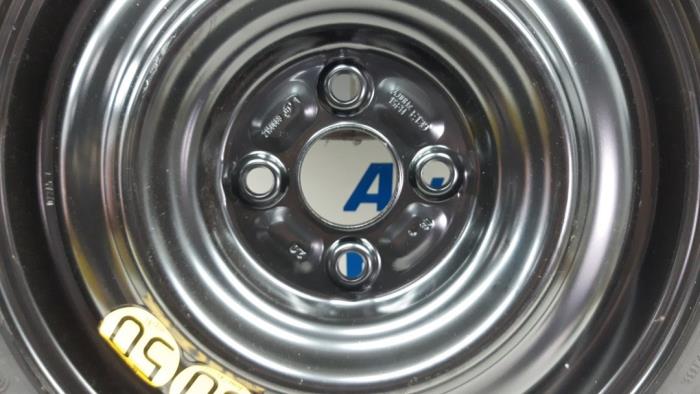 Space-saver spare wheel from a Toyota Aygo (B40) 1.0 12V VVT-i 2015