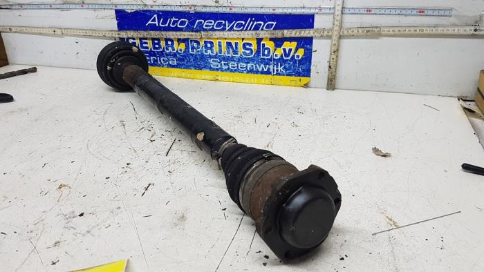 Front drive shaft, right from a Volkswagen Bora (1J2) 1.6 FSI 16V 2003