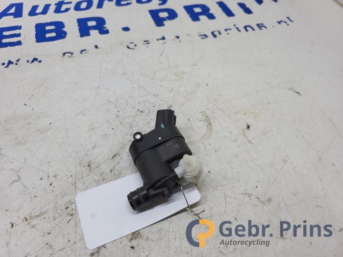 Begagnade Pump, vindrutespolare Kia Picanto (JA) 1.0 12V Pris € 10,00 Marginaltabell erbjuds av Autorec. Gebr. Prins b.v.