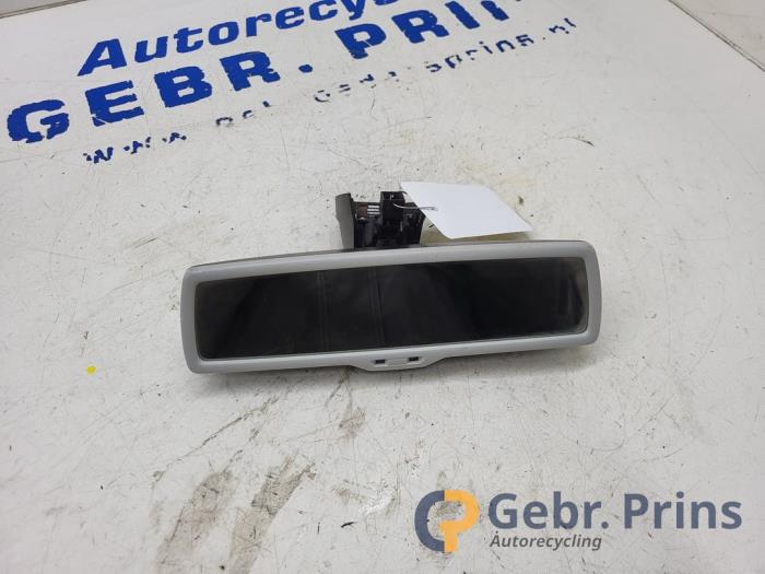 Używane Lusterko wewnetrzne Volkswagen Golf VII Variant (AUVV) 2.0 TDI 150 16V Cena € 25,00 Procedura marży oferowane przez Autorec. Gebr. Prins b.v.