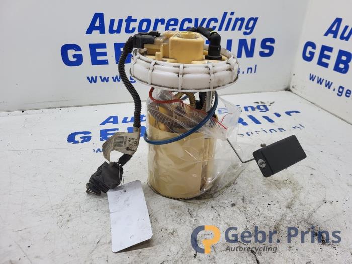 Usagé Pompe d'injection Opel Corsa D 1.3 CDTi 16V ecoFLEX Prix € 40,00 Règlement à la marge proposé par Autorec. Gebr. Prins b.v.