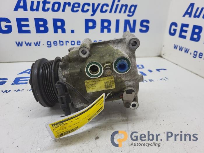 Gebrauchte Klimapumpe Ford Fiesta 5 (JD/JH) 1.25 16V Preis € 40,00 Margenregelung angeboten von Autorec. Gebr. Prins b.v.