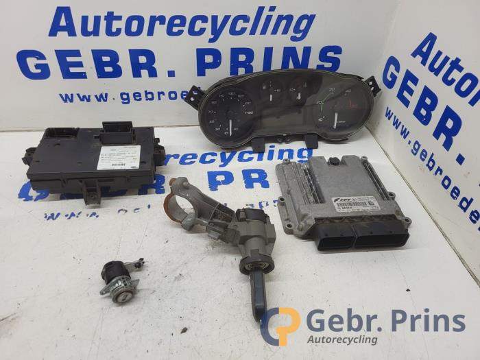 Used Ignition lock + computer Iveco New Daily VI 35C17, 35S17, 40C17, 50C17, 65C17, 70C17 Price € 665,50 Inclusive VAT offered by Autorec. Gebr. Prins b.v.