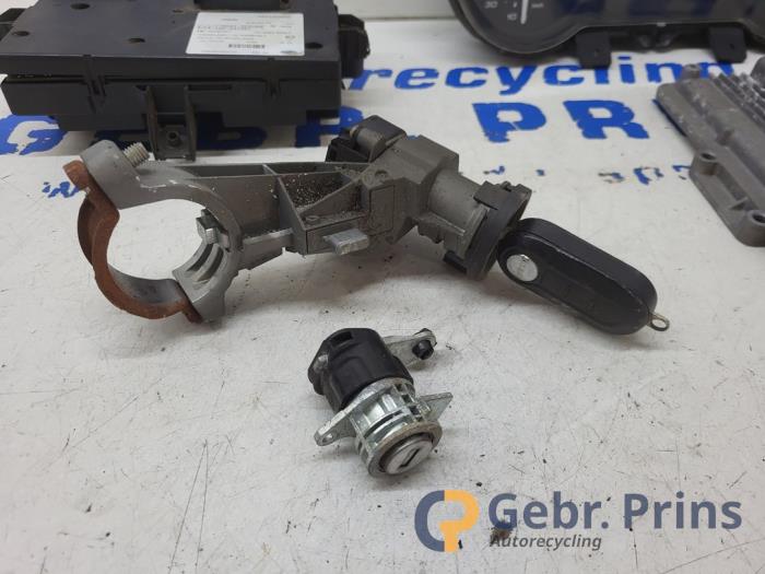 Ignition lock + computer Iveco New Daily VI 35C17, 35S17, 40C17, 50C17 ...