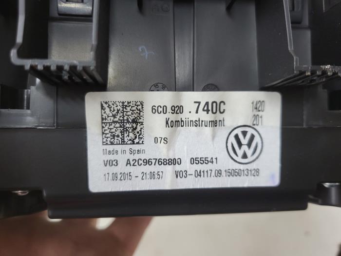 Ignition lock + computer from a Volkswagen Polo V (6R) 1.2 TSI 16V BlueMotion Technology 2015