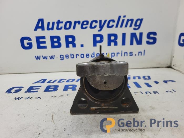Used Engine mount Chevrolet Spark (M300) 1.0 16V Bifuel Price € 20,00 Margin scheme offered by Autorec. Gebr. Prins b.v.