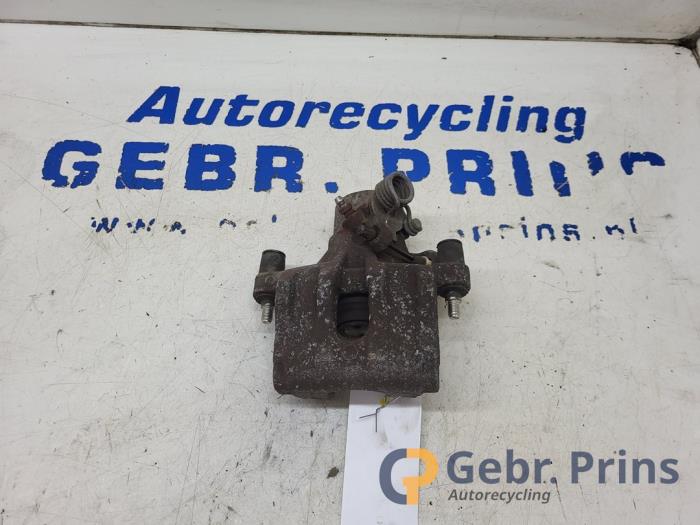 Gebrauchte Bremszange rechts hinten Volvo C30 (EK/MK) 1.6 D 16V Preis € 35,00 Margenregelung angeboten von Autorec. Gebr. Prins b.v.