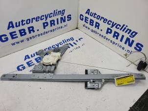 Usagé Mécanique vitre 2portes avant gauche Mercedes Sprinter 3,5t (906.63) 316 CDI 16V Prix € 30,25 Prix TTC proposé par Autorec. Gebr. Prins b.v.