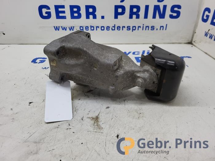Gebrauchte Motorlager Mercedes Sprinter 3,5t (906.63) 316 CDI 16V Preis € 36,30 Mit Mehrwertsteuer angeboten von Autorec. Gebr. Prins b.v.