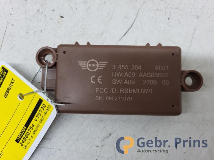 Używane Modul alarmu Mini Mini Open (R57) 1.6 16V Cooper Cena € 20,00 Procedura marży oferowane przez Autorec. Gebr. Prins b.v.