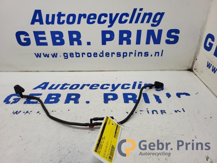 Używane Spryskiwacz przód Mini Mini Open (R57) 1.6 16V Cooper Cena € 20,00 Procedura marży oferowane przez Autorec. Gebr. Prins b.v.