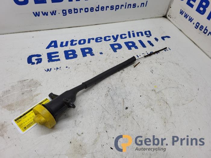 Gebrauchte Ölmessstab Renault Scénic III (JZ) 1.4 16V TCe 130 Preis € 15,00 Margenregelung angeboten von Autorec. Gebr. Prins b.v.