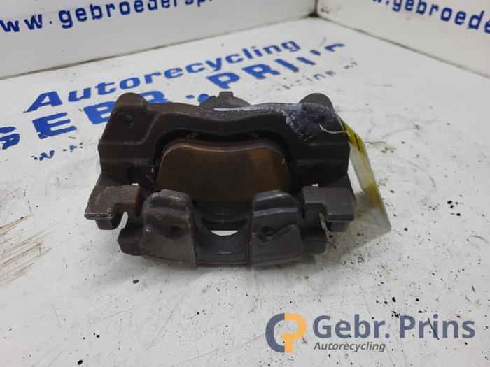 Gebrauchte Bremszange links vorne Renault Scénic III (JZ) 1.4 16V TCe 130 Preis € 30,00 Margenregelung angeboten von Autorec. Gebr. Prins b.v.