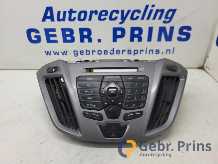 Begagnade Kontrollenhet, multimedia Ford Transit Custom 2.2 TDCi 16V Pris € 90,75 Inklusive moms erbjuds av Autorec. Gebr. Prins b.v.