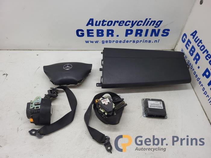 Begagnade Airbagset Mercedes Sprinter 3t (906.61) 216 CDI 16V Pris € 484,00 Inklusive moms erbjuds av Autorec. Gebr. Prins b.v.