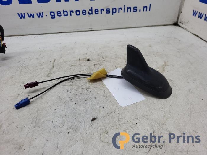 Używane Antena Volkswagen Golf VI (5K1) 1.6 TDI 16V Cena € 20,00 Procedura marży oferowane przez Autorec. Gebr. Prins b.v.