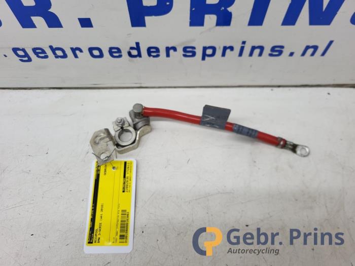Używane Biegun akumulator BMW 3 serie (E93) 330d 24V Cena € 25,00 Procedura marży oferowane przez Autorec. Gebr. Prins b.v.