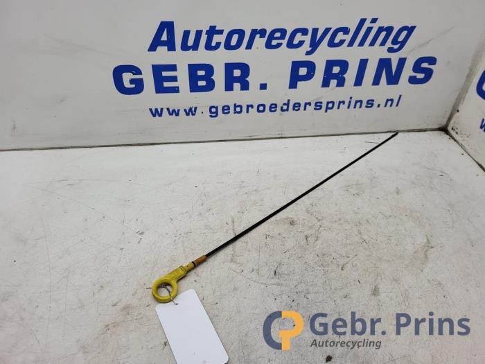 Gebrauchte Ölmessstab Volkswagen Polo V (6R) 1.2 TSI 16V BlueMotion Technology Preis € 15,00 Margenregelung angeboten von Autorec. Gebr. Prins b.v.