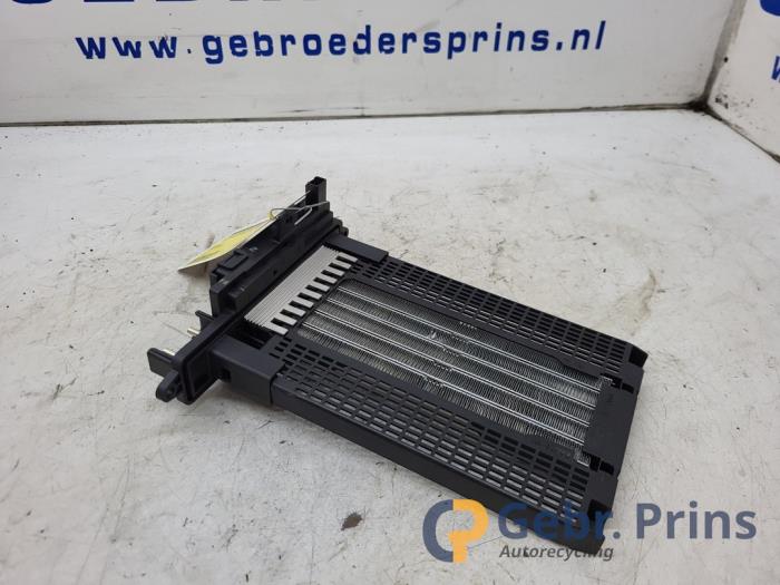 Begagnade Värmeelement Ford Tourneo Connect/Grand Tourneo Connect 1.0 EcoBoost 12V Pris € 30,00 Marginaltabell erbjuds av Autorec. Gebr. Prins b.v.