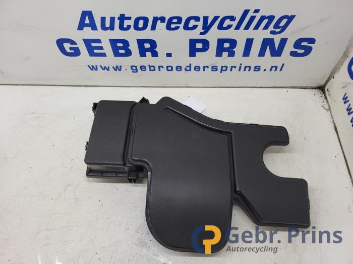 Begagnade Luftfilterhus Citroen C1 1.0 Vti 68 12V Pris € 40,00 Marginaltabell erbjuds av Autorec. Gebr. Prins b.v.