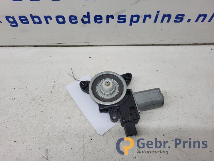 Usados Motor de ventanilla de puerta Mazda 3 (BM/BN) 2.0 SkyActiv-G 16V Precio € 25,00 Norma de margen ofrecido por Autorec. Gebr. Prins b.v.