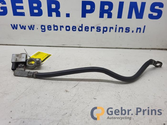 Używane Biegun akumulator Ford C-Max (DXA) 1.6 SCTi 16V Cena € 20,00 Procedura marży oferowane przez Autorec. Gebr. Prins b.v.