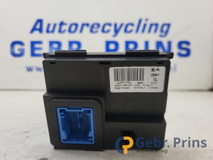 Usagé Module climatronic Peugeot 308 (L3/L8/LB/LH/LP) 1.6 BlueHDi 120 Prix € 40,00 Règlement à la marge proposé par Autorec. Gebr. Prins b.v.