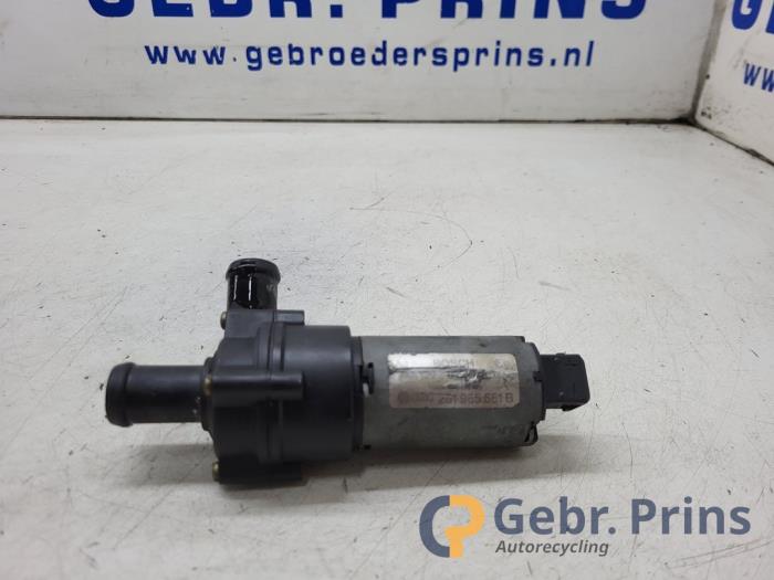 Begagnade Vattenpump Volkswagen California T4 Pris € 40,00 Marginaltabell erbjuds av Autorec. Gebr. Prins b.v.