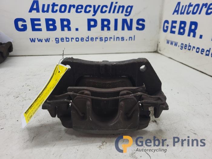 Gebrauchte Bremszange rechts vorne Opel Astra K 1.6 CDTI 110 16V Preis € 40,00 Margenregelung angeboten von Autorec. Gebr. Prins b.v.