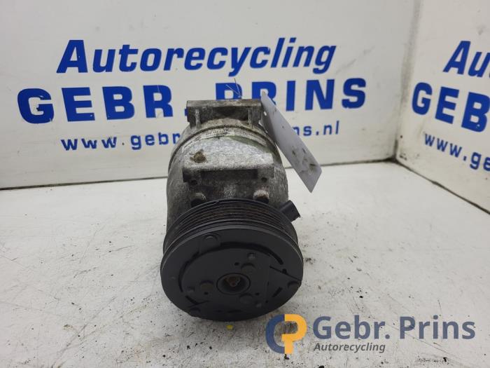 Gebrauchte Klimapumpe Opel Movano Combi 2.2 DTI Preis € 75,00 Margenregelung angeboten von Autorec. Gebr. Prins b.v.