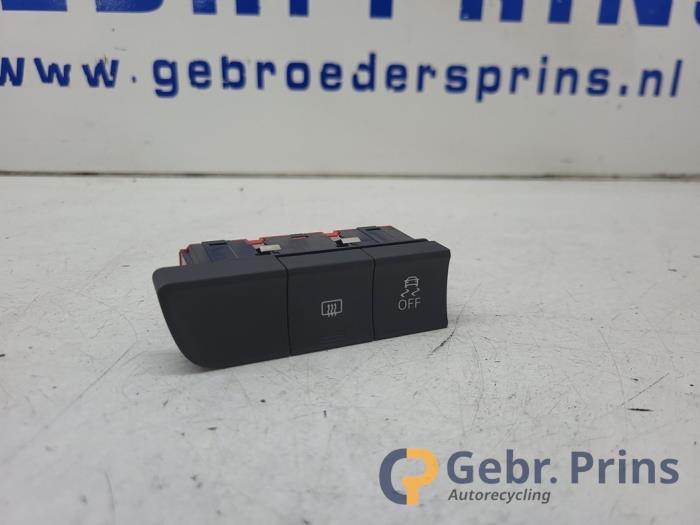 Usados Interruptor ESP Audi A1 (8X1/8XK) 1.2 TFSI Precio € 10,00 Norma de margen ofrecido por Autorec. Gebr. Prins b.v.