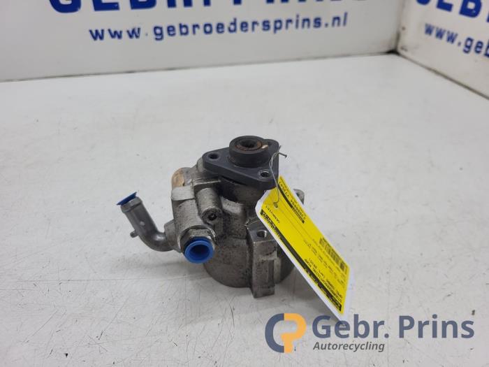 Usagé Pompe de direction Opel Combo 1.3 CDTI 16V ecoFlex Prix € 30,00 Règlement à la marge proposé par Autorec. Gebr. Prins b.v.