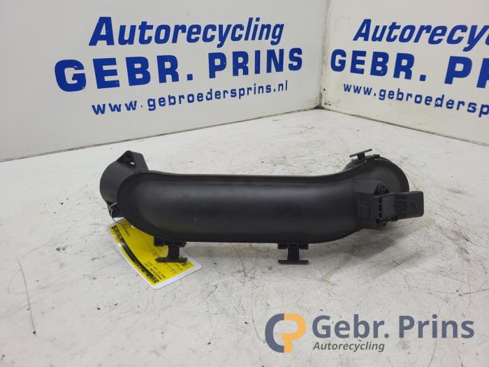 Begagnade Luftintagsslang Audi A1 (8X1/8XK) 1.2 TFSI Pris € 20,00 Marginaltabell erbjuds av Autorec. Gebr. Prins b.v.