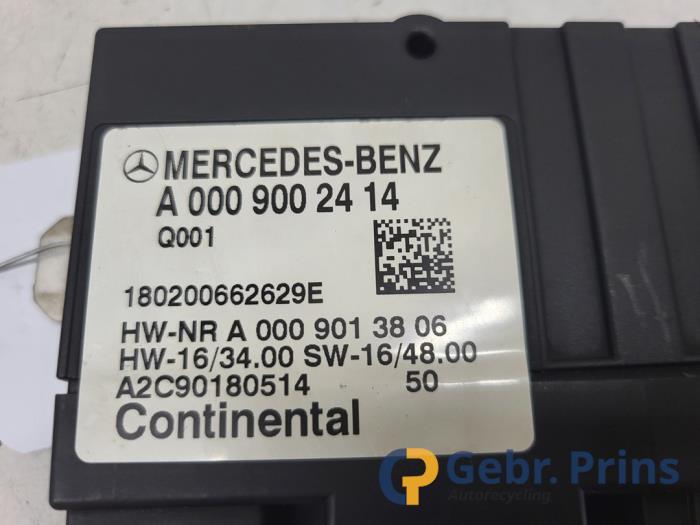 Module pompe carburant d'un Mercedes-Benz C (W205) C-180 1.6 16V 2019