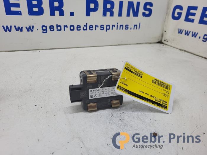Begagnade Radarsensor Mercedes C (W205) C-180 1.6 16V Pris € 150,00 Marginaltabell erbjuds av Autorec. Gebr. Prins b.v.