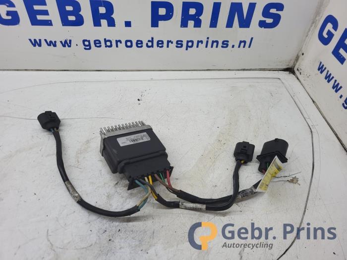 Używane Modul wentylator Audi A4 Avant (B8) 1.8 TFSI 16V Cena € 125,00 Procedura marży oferowane przez Autorec. Gebr. Prins b.v.