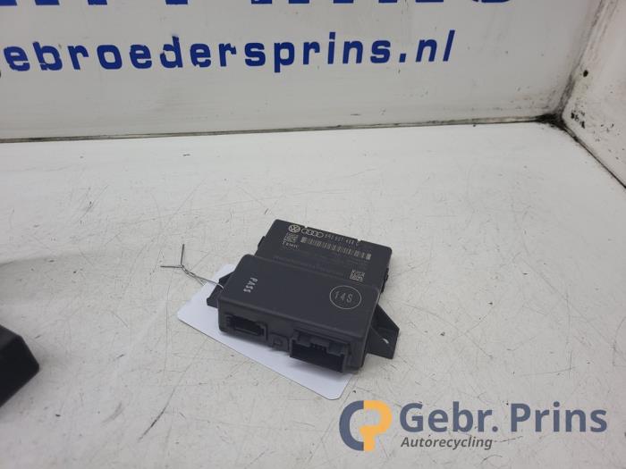 Usados Módulo Gateway Audi A4 Avant (B8) 1.8 TFSI 16V Precio € 20,00 Norma de margen ofrecido por Autorec. Gebr. Prins b.v.