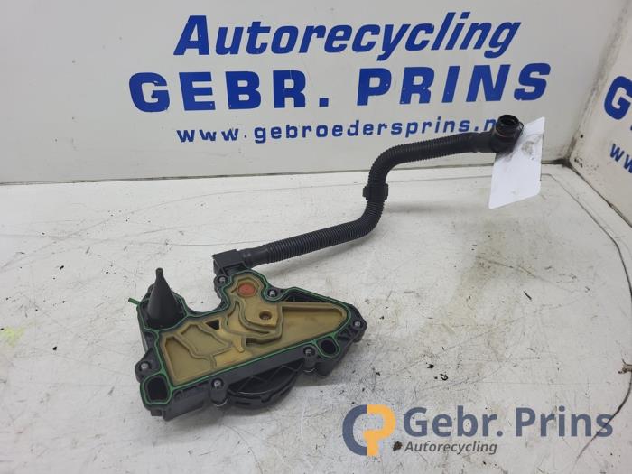 Usagé Ventilation carter Audi A4 Avant (B8) 1.8 TFSI 16V Prix € 30,00 Règlement à la marge proposé par Autorec. Gebr. Prins b.v.